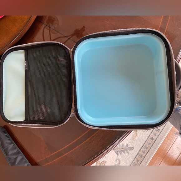 Hydro Flask Insulated Lunch Box - Picture 4 of 5